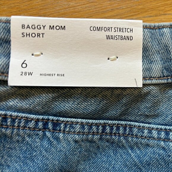 NWT AE distressed Baggy Mom short with comfort stretch waistband 6/28W - Picture 8 of 9